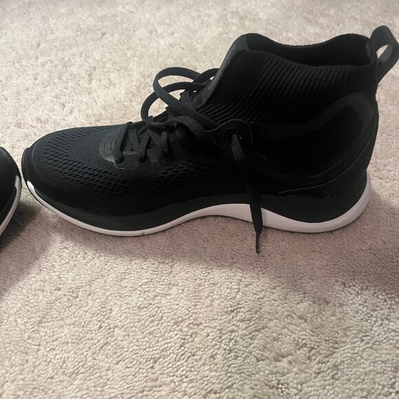 lululemon Chargefeel Mid Women's Workout Shoe - Picture 9 of 11